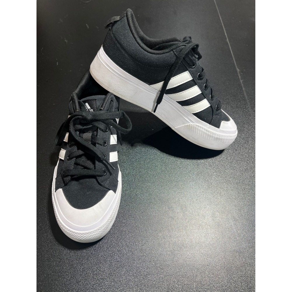 Adidas Bravada 2.0 Platform Sneakers featuring a Black White Canvas Womens 9